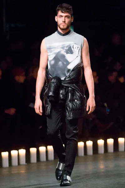 Look 23